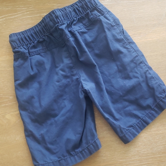 Shorts - Picture 3 of 3